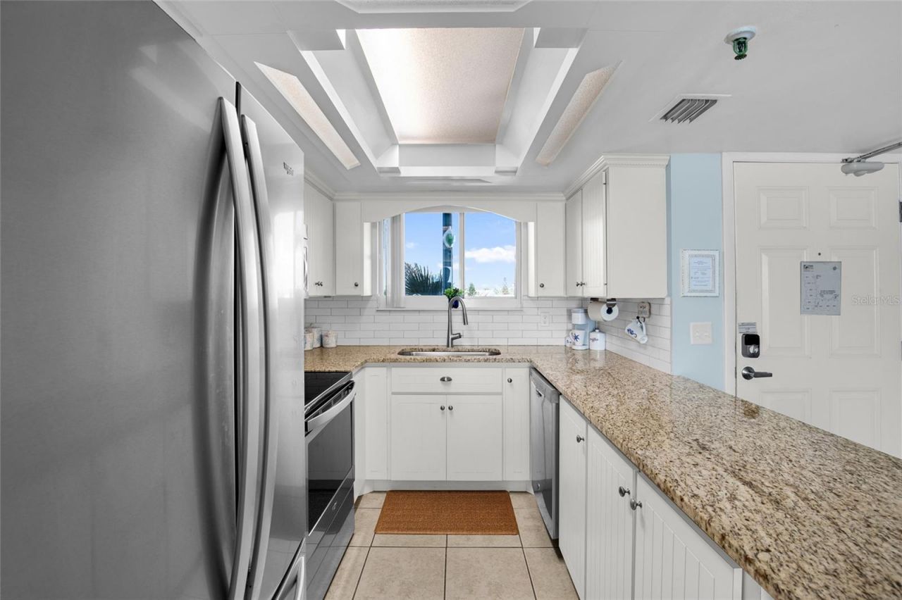 421 S Atlantic Avenue, Unit 302, New Smyrna Beach, FL 32169 Photo
