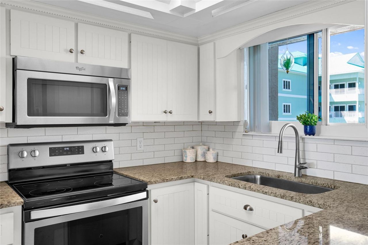 421 S Atlantic Avenue, Unit 302, New Smyrna Beach, FL 32169 Photo