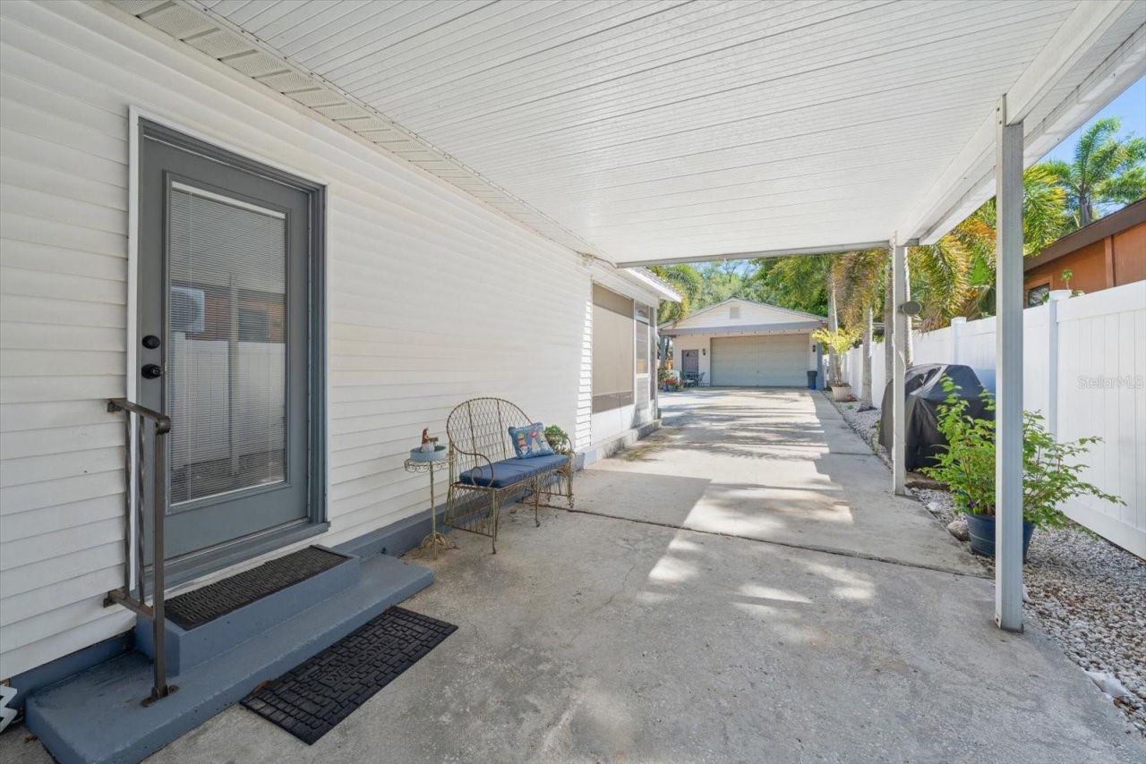 3290 70th Avenue N, Saint Petersburg, FL 33702 Photo