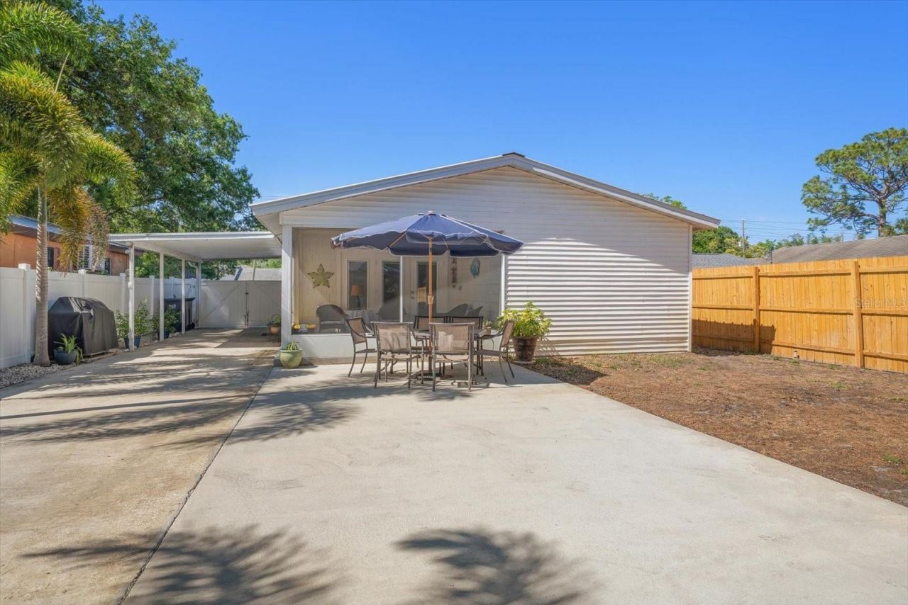 3290 70th Avenue N, Saint Petersburg, FL 33702 Photo