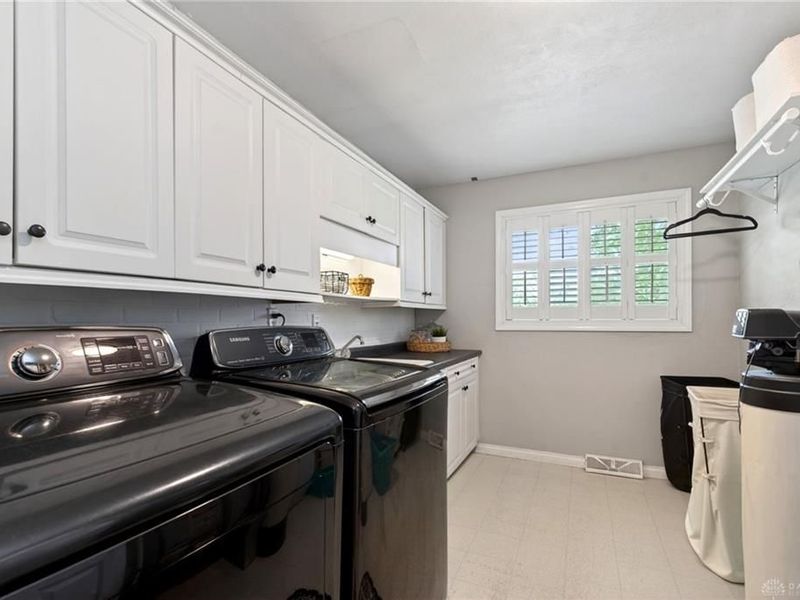 1073 Tralee Trail, Beavercreek, OH 45430 Photo 29