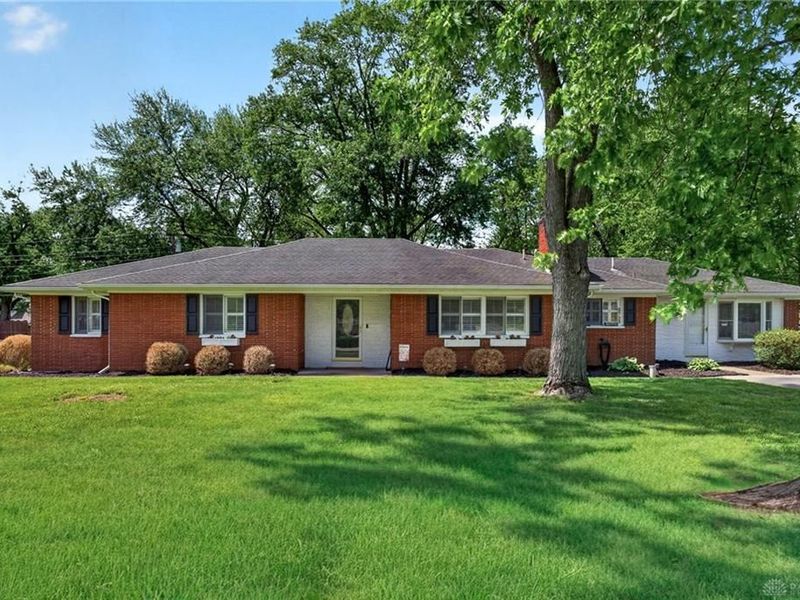 1073 Tralee Trail, Beavercreek, OH 45430 Photo 3