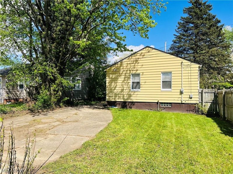 3968 E 147th Street, Cleveland, OH 44128 Photo 9