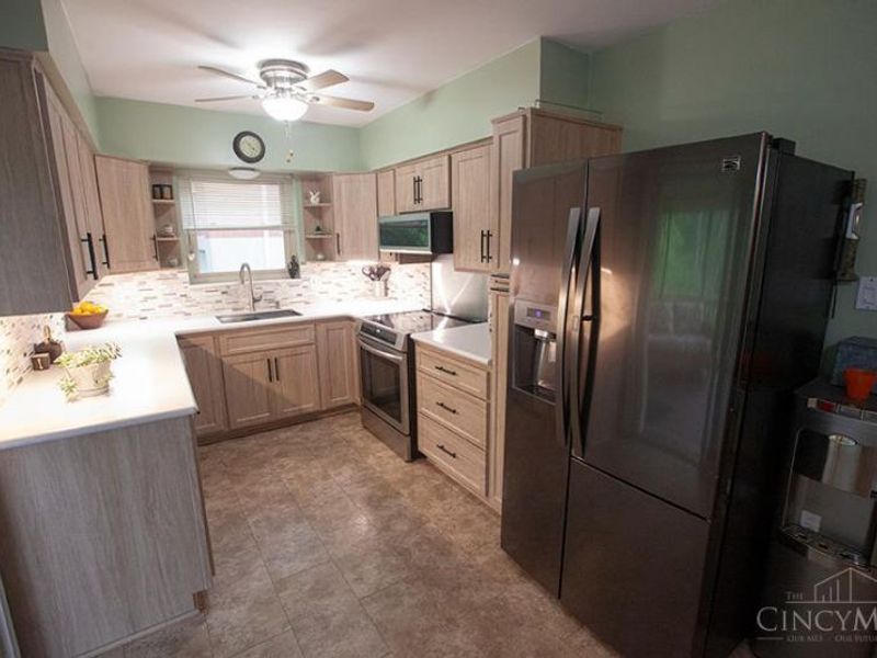 2795 Westbrook Drive, Cincinnati, OH 45211 Photo 11