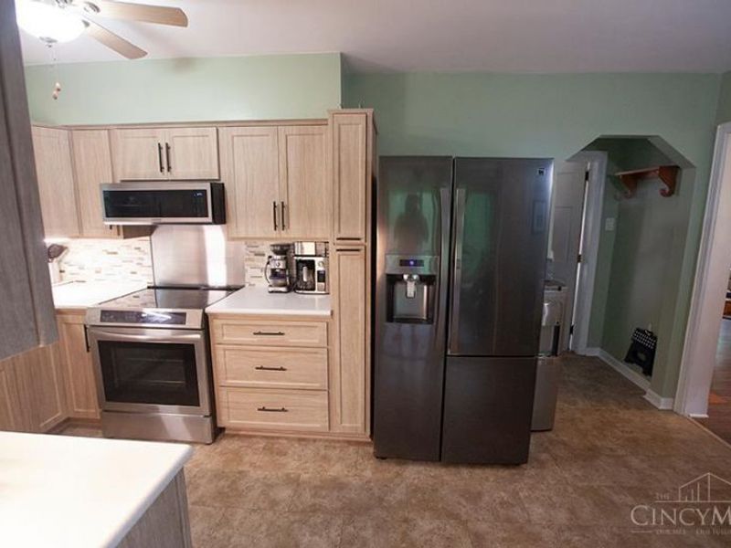 2795 Westbrook Drive, Cincinnati, OH 45211 Photo 13