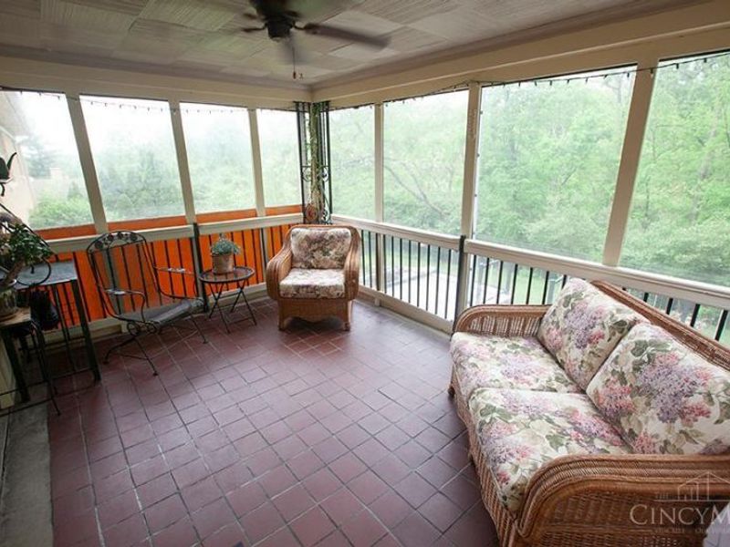 2795 Westbrook Drive, Cincinnati, OH 45211 Photo 18