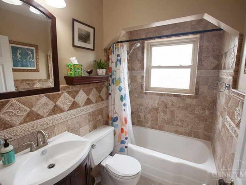 2795 Westbrook Drive, Cincinnati, OH 45211 Photo 20