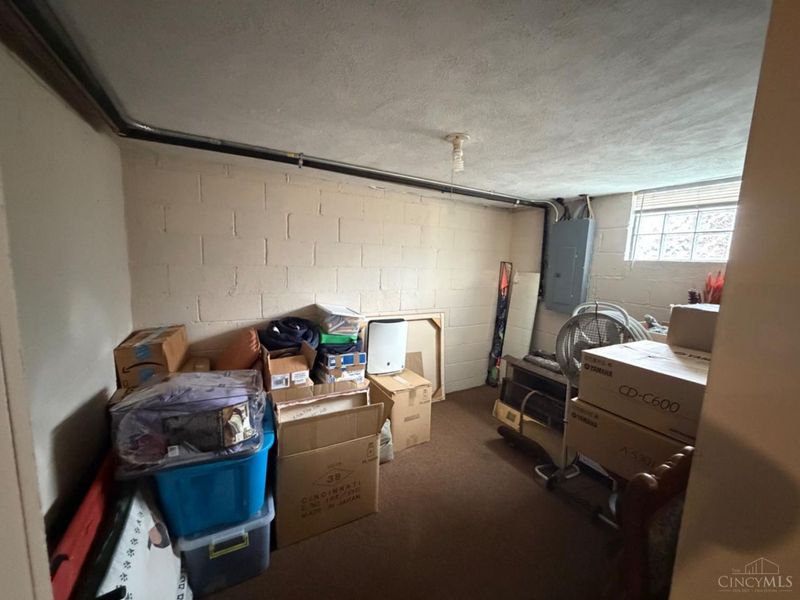 2795 Westbrook Drive, Cincinnati, OH 45211 Photo 36