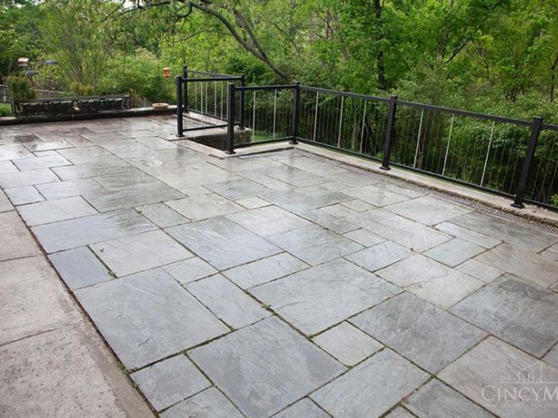 2795 Westbrook Drive, Cincinnati, OH 45211 Photo 42