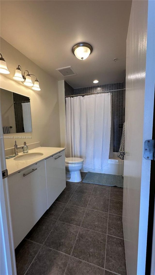3470 E Coast Ave, Unit H1503, Miami, FL 33137 Photo
