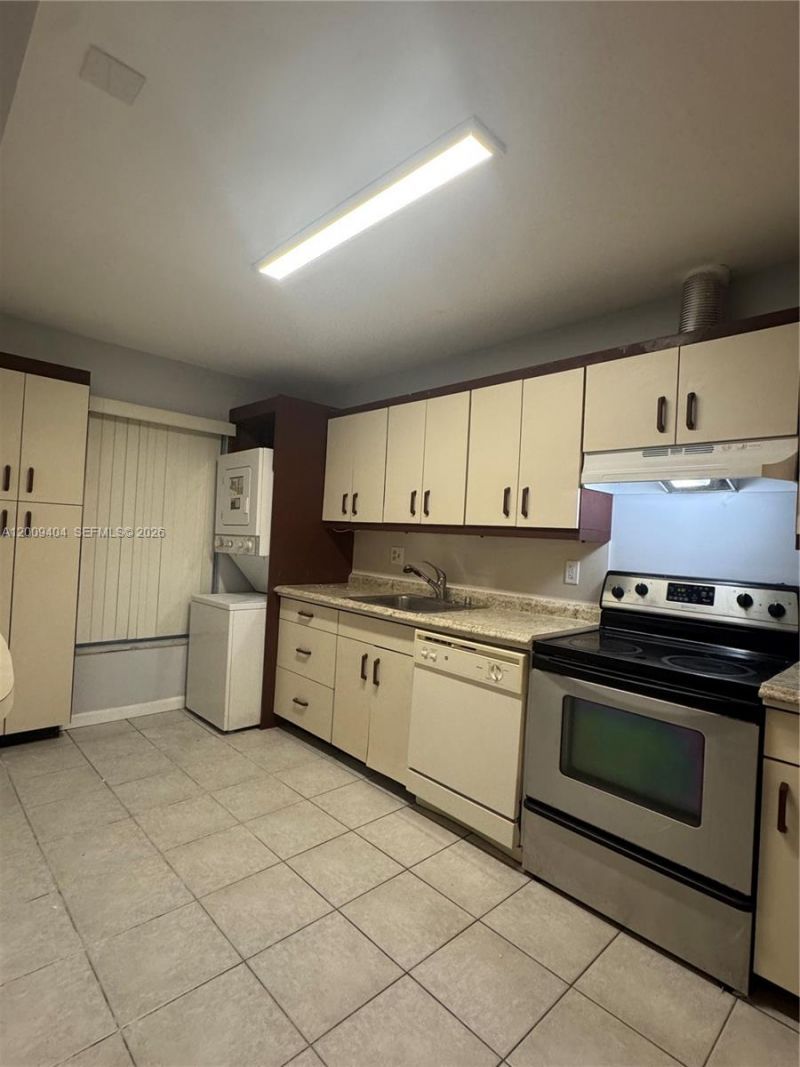 Please Call For Address, Unit A16, Plantation, FL 33322 Photo