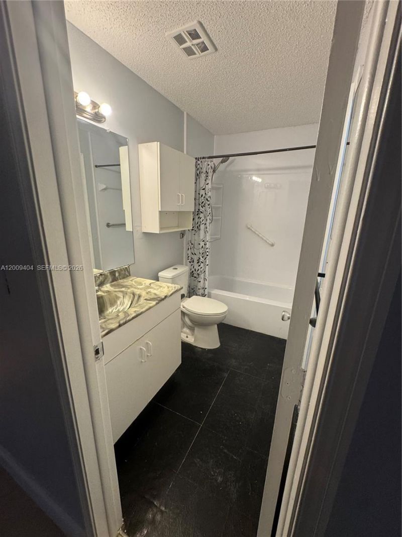 Please Call For Address, Unit A16, Plantation, FL 33322 Photo