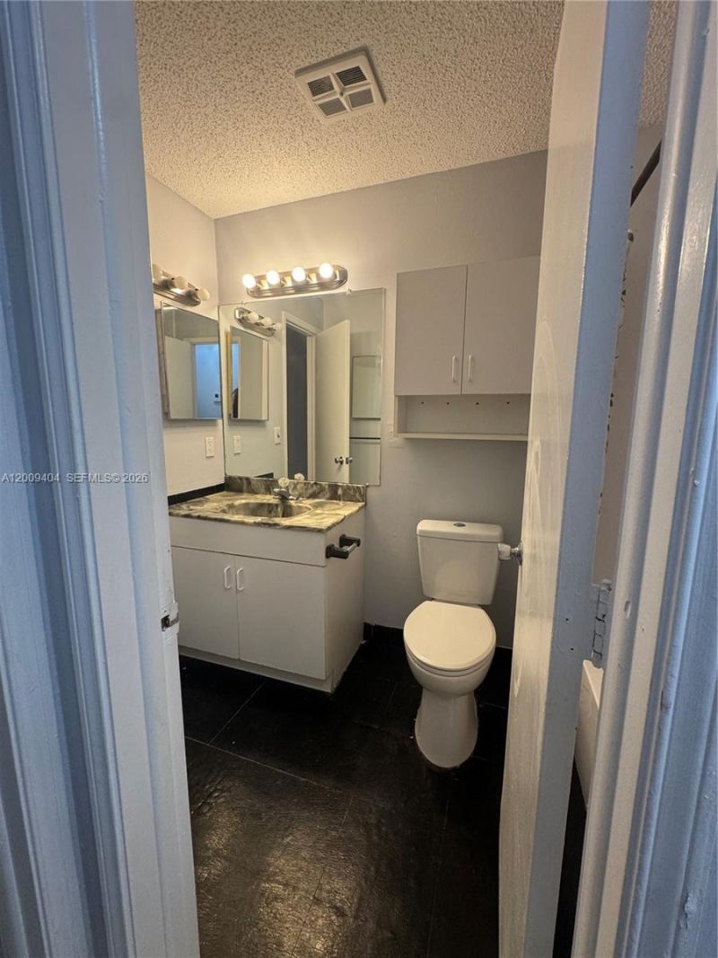 Please Call For Address, Unit A16, Plantation, FL 33322 Photo
