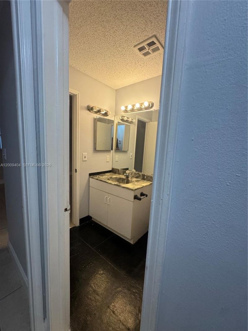 Please Call For Address, Unit A16, Plantation, FL 33322 Photo