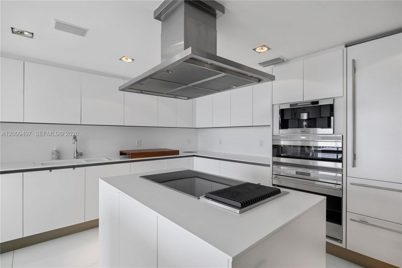 10155 Collins Ave , Unit 1210, Bal Harbour, FL 33154 Photo