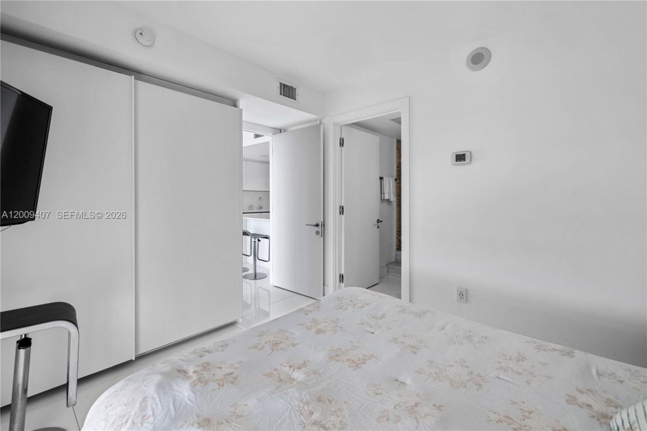 10155 Collins Ave , Unit 1210, Bal Harbour, FL 33154 Photo