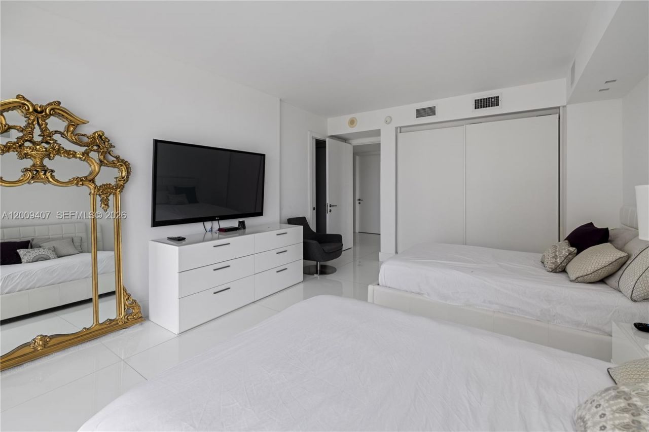 10155 Collins Ave , Unit 1210, Bal Harbour, FL 33154 Photo