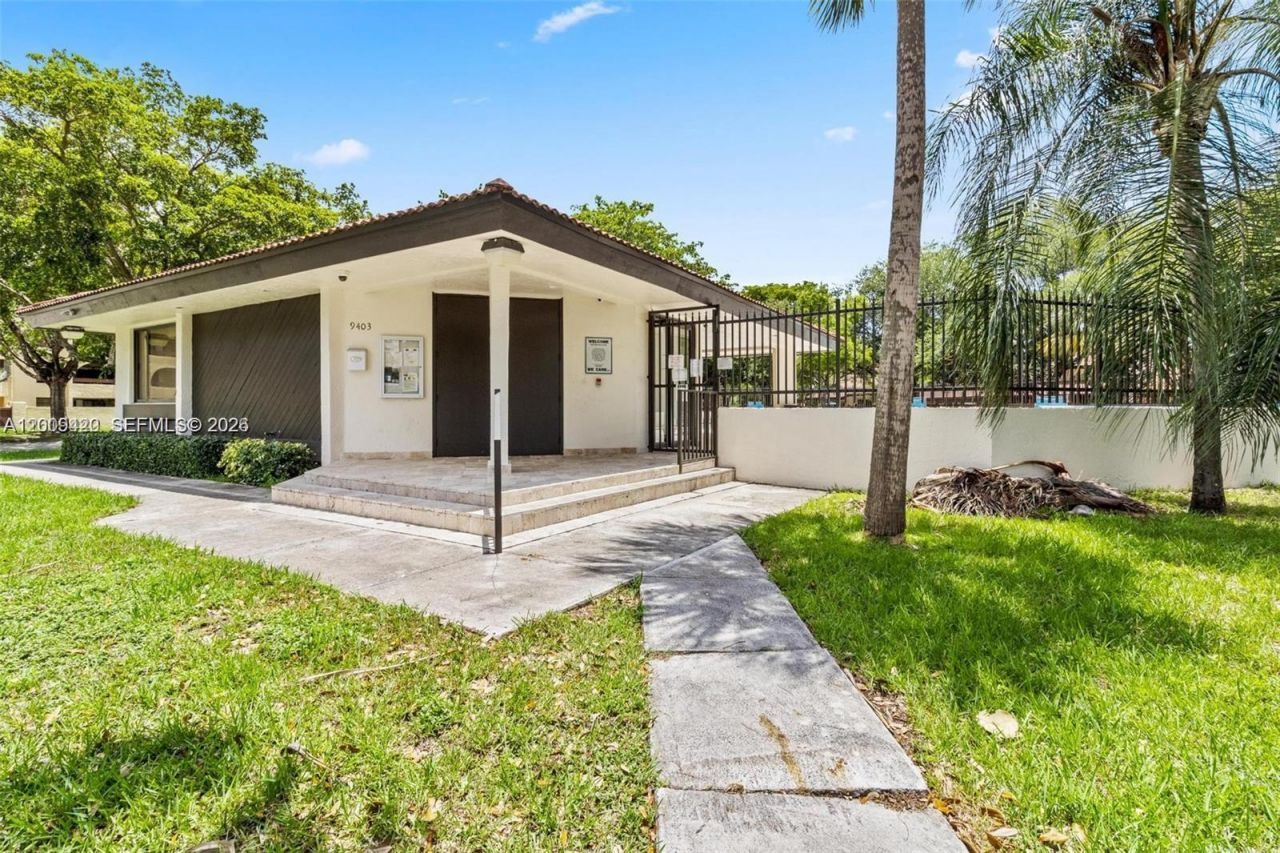 12518 SW 94th Ter, Unit 12518, Miami, FL 33186 Photo