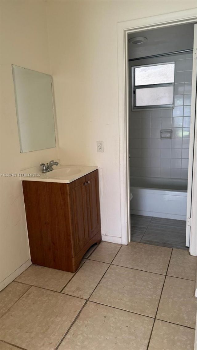 3774 Inverrary Blvd , Unit 105P, Lauderhill, FL 33319 Photo