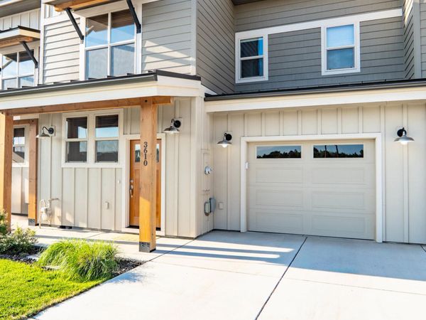 3610 SW Badger Avenue, Redmond, OR 97756