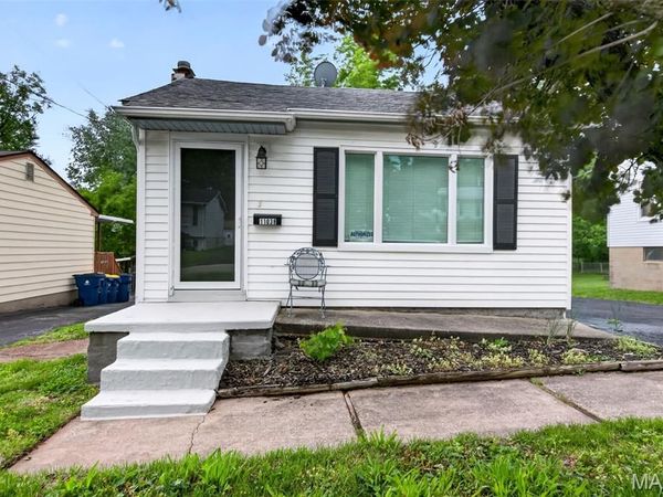 11038 Gertrude Avenue, St Ann, MO 63074