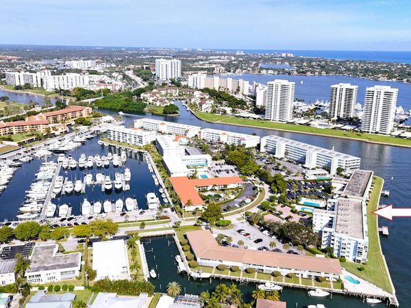 60 Yacht Club Drive, Unit 405, North Palm Beach, FL 33408