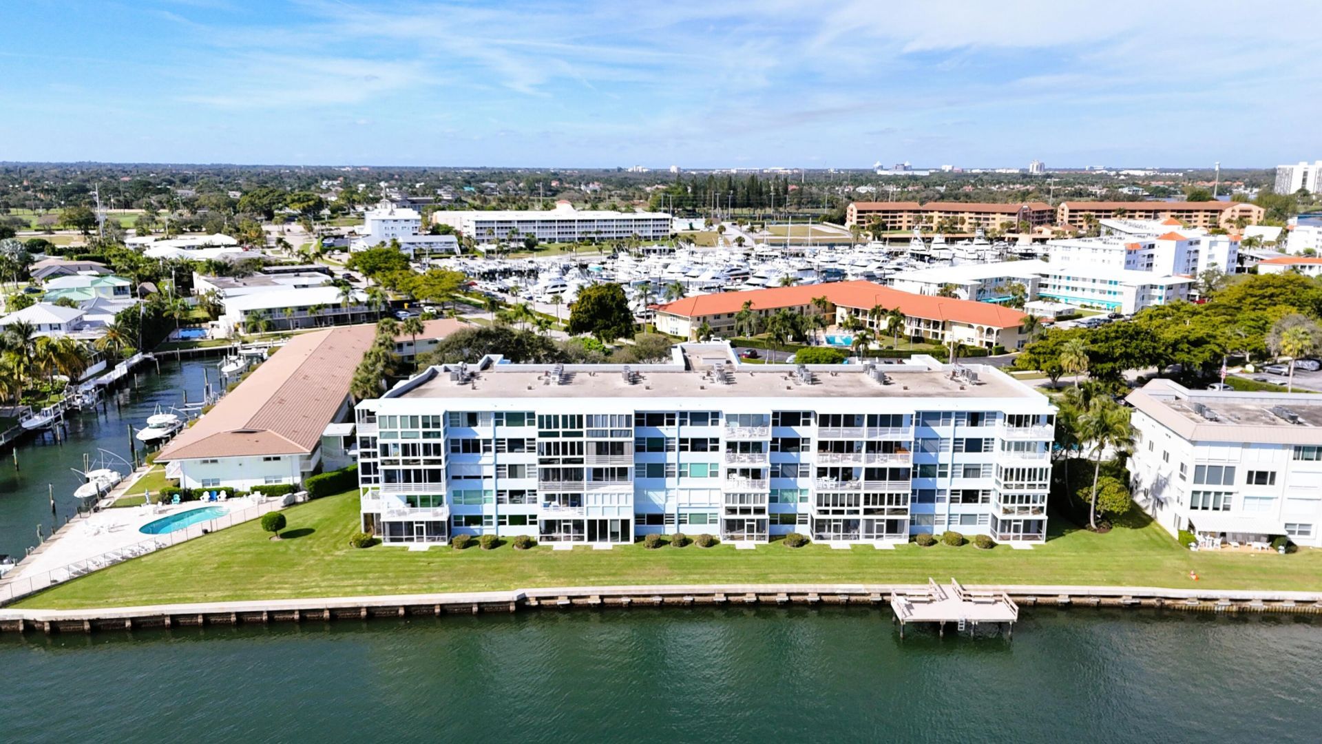 60 Yacht Club Drive, Unit 405, North Palm Beach, FL 33408 Photo