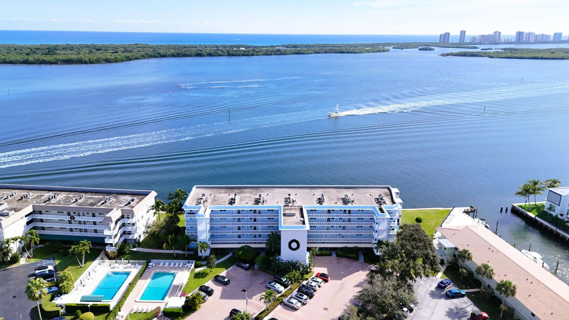 60 Yacht Club Drive, Unit 405, North Palm Beach, FL 33408 Photo