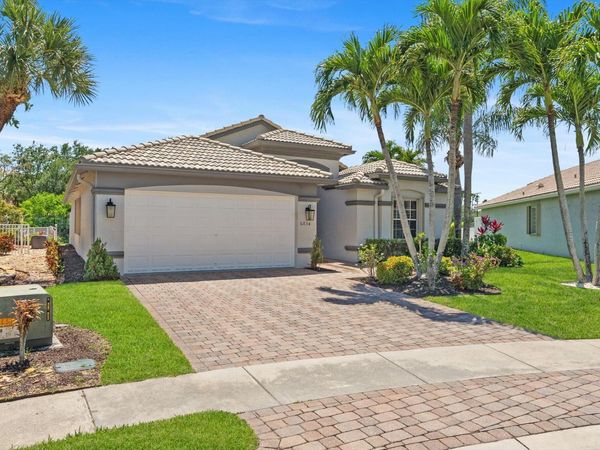 6854 Rienzo Street, Lake Worth, FL 33467