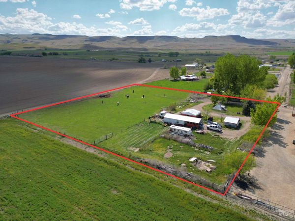5832 Stage Coach Drive, Homedale, ID 83628