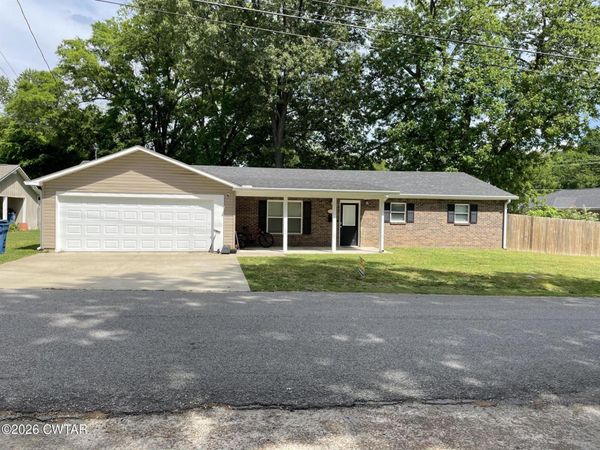 715 S Brownsville Street , Trenton, TN 38382