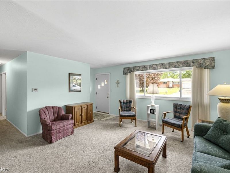 13366 Richards Drive, Strongsville, OH 44149 Photo 2