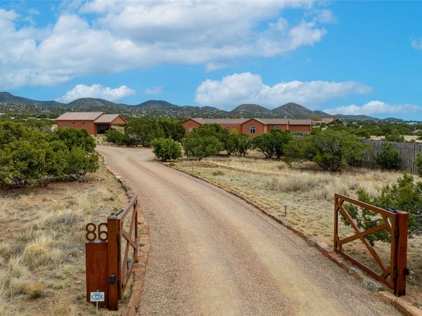 86 Droege Road , Santa Fe, NM 87508