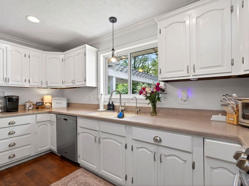 1073 Tralee Trail, Beavercreek, OH 45430 Photo 15