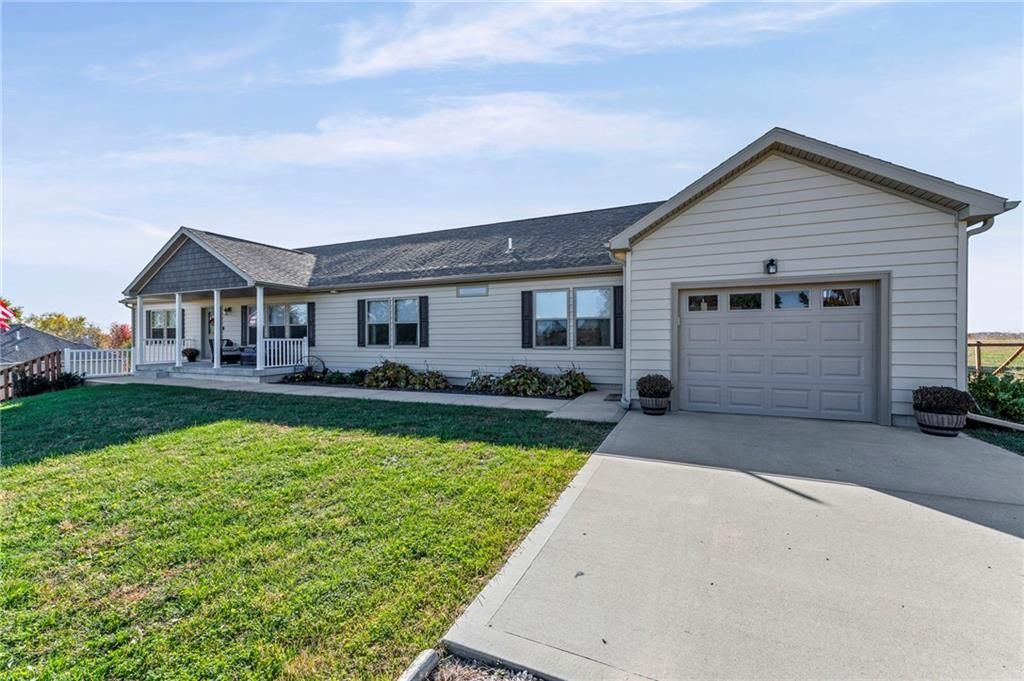 27455 Stephanie Lane, Weston, MO 64098 Main Photo