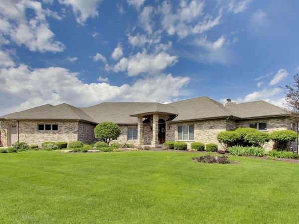 25860 Prairie Hill Lane, Plainfield, IL 60585