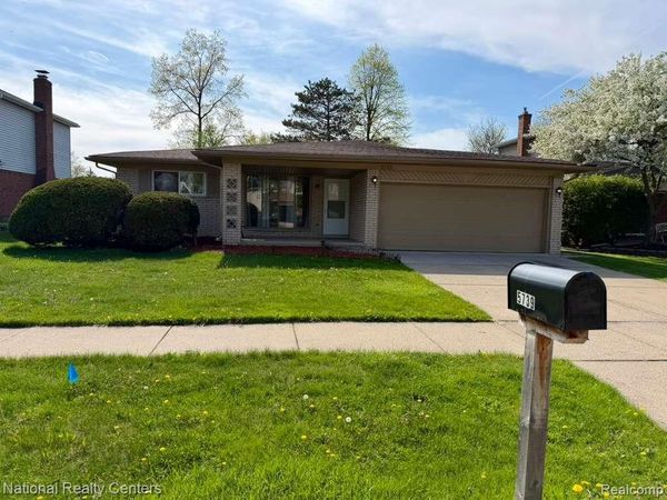5739 Willow Creek Drive , CANTON, MI 48187
