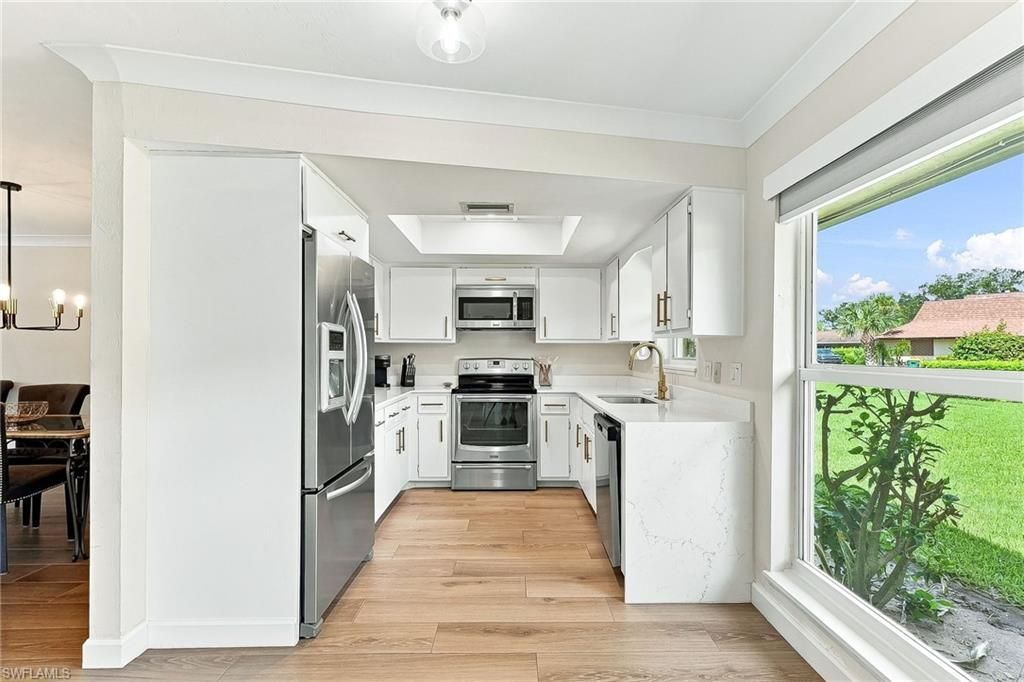 809 Palm View Dr, Unit 8, Naples, FL 34110 Photo