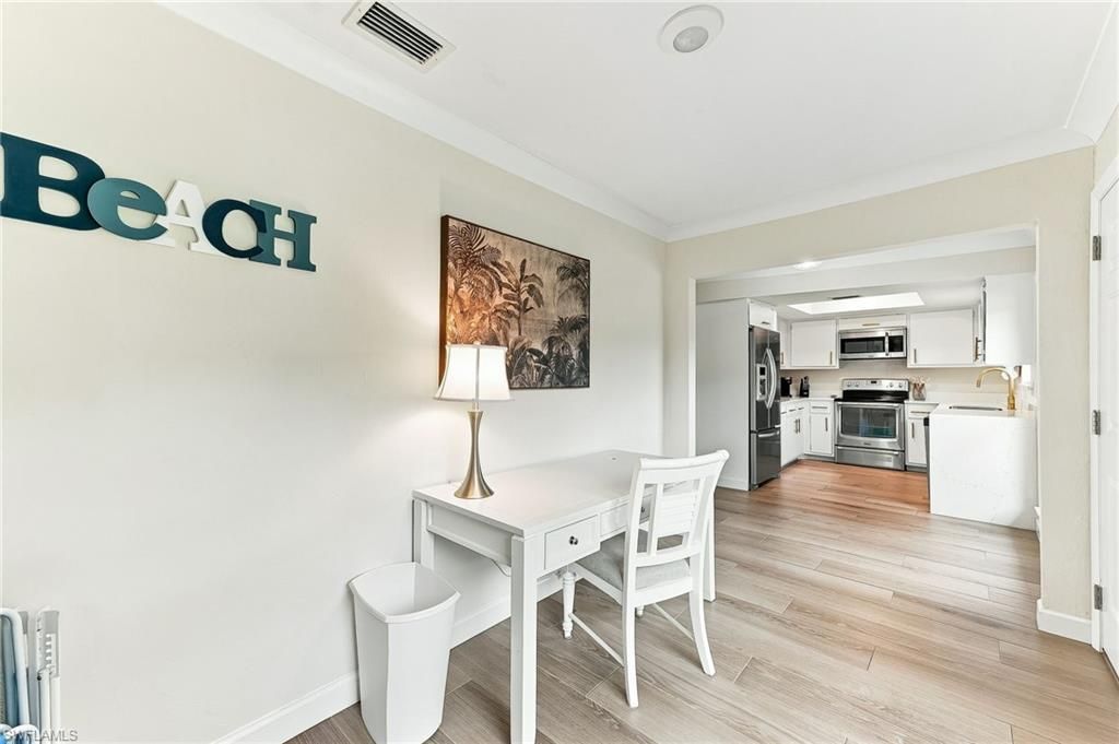 809 Palm View Dr, Unit 8, Naples, FL 34110 Photo