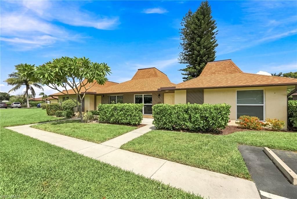 809 Palm View Dr, Unit 8, Naples, FL 34110 Photo