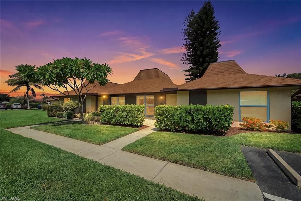 809 Palm View Dr, Unit 8, Naples, FL 34110 Photo