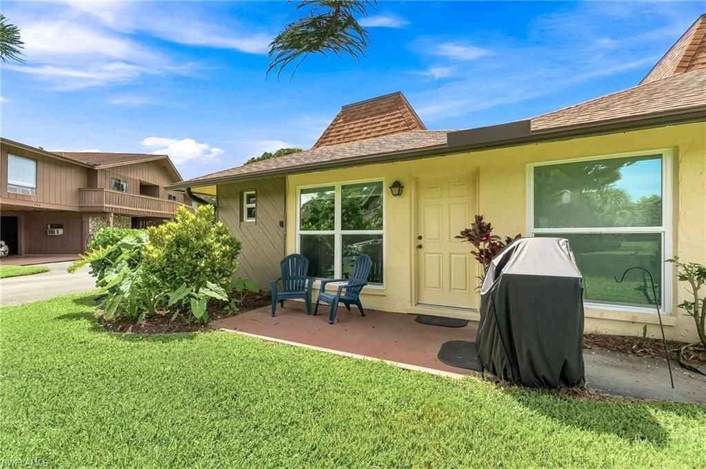 809 Palm View Dr, Unit 8, Naples, FL 34110 Photo