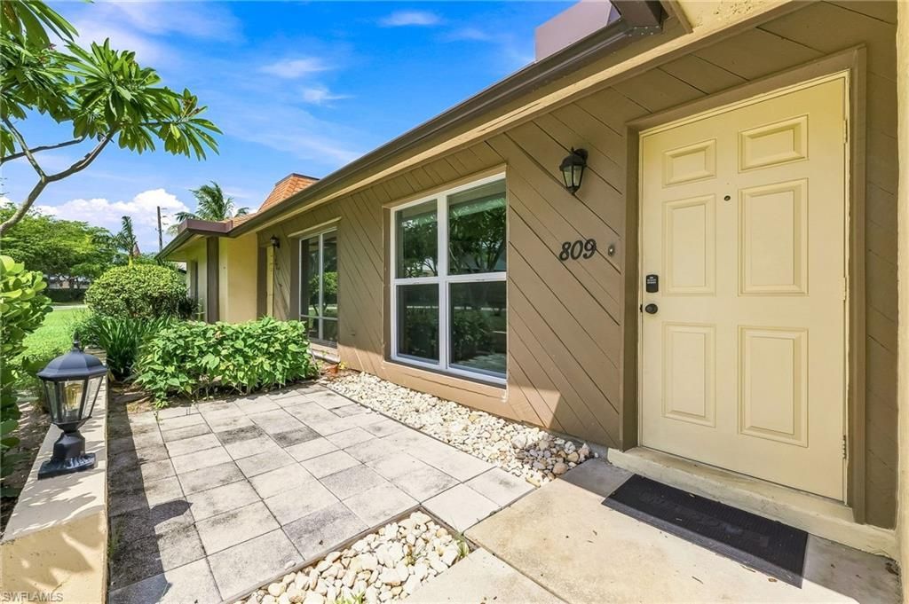 809 Palm View Dr, Unit 8, Naples, FL 34110 Photo