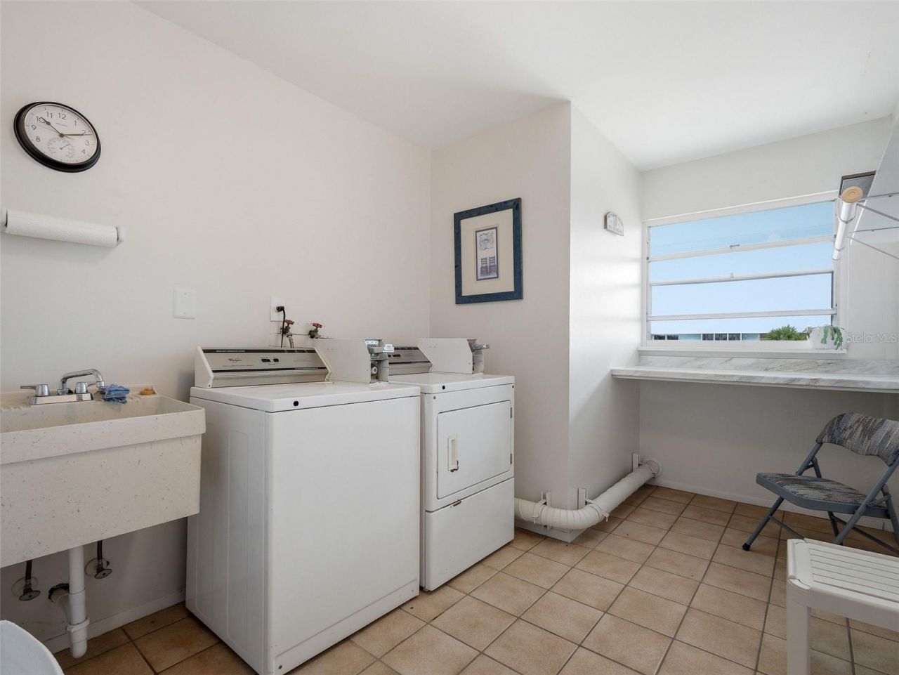 325 N Causeway, Unit D304, New Smyrna Beach, FL 32169 Photo