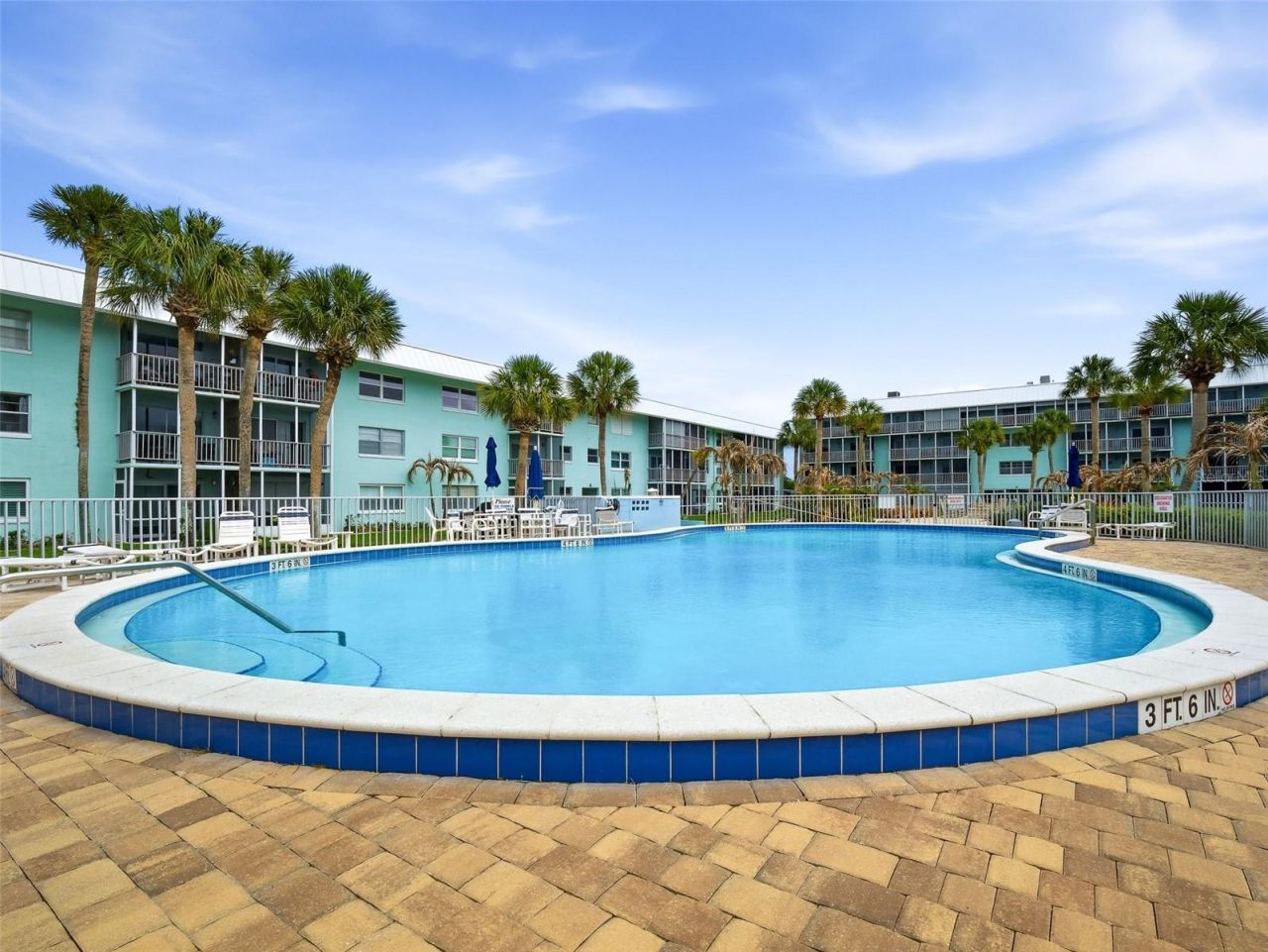 325 N Causeway, Unit D304, New Smyrna Beach, FL 32169 Photo