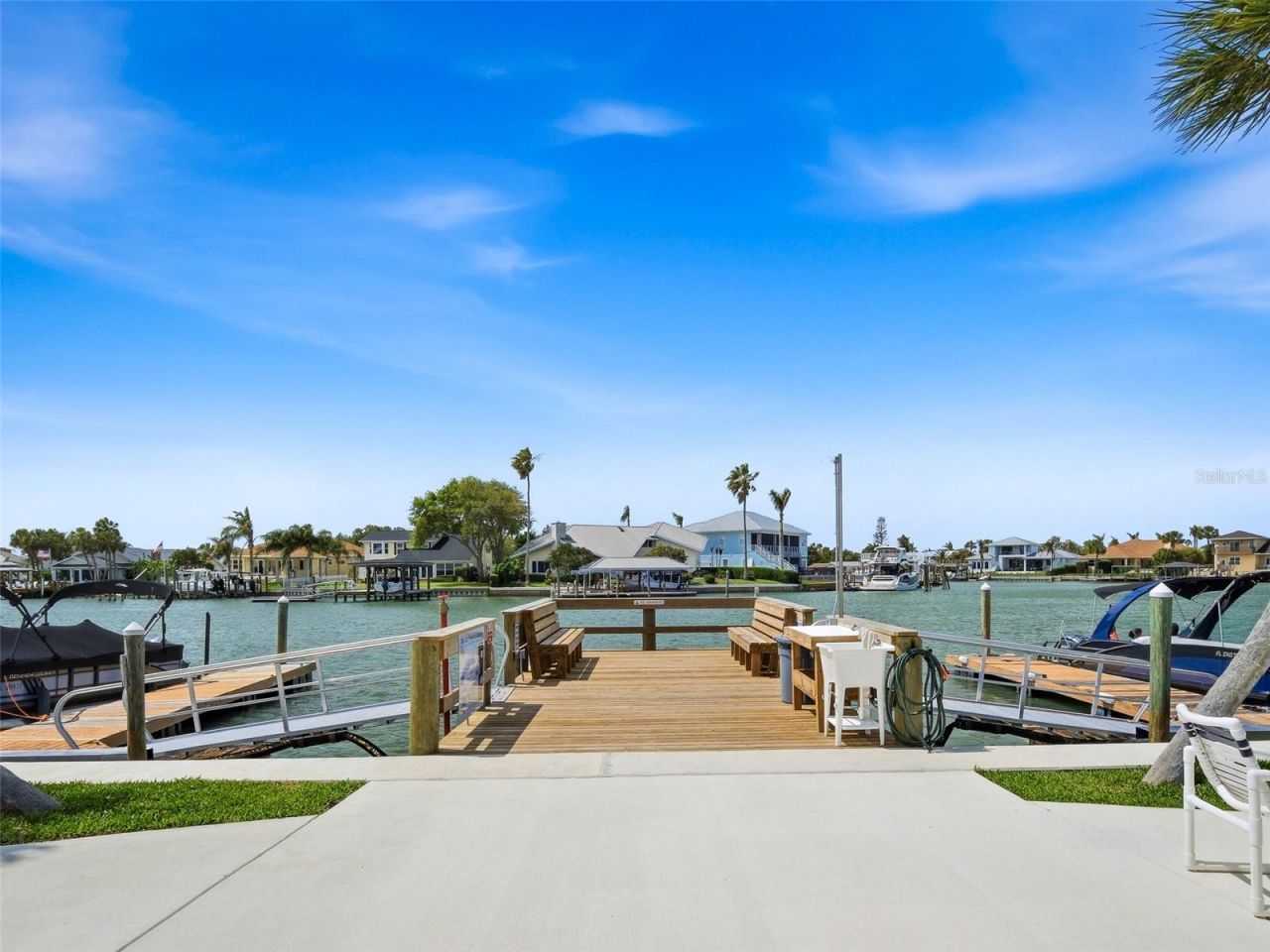 325 N Causeway, Unit D304, New Smyrna Beach, FL 32169 Photo