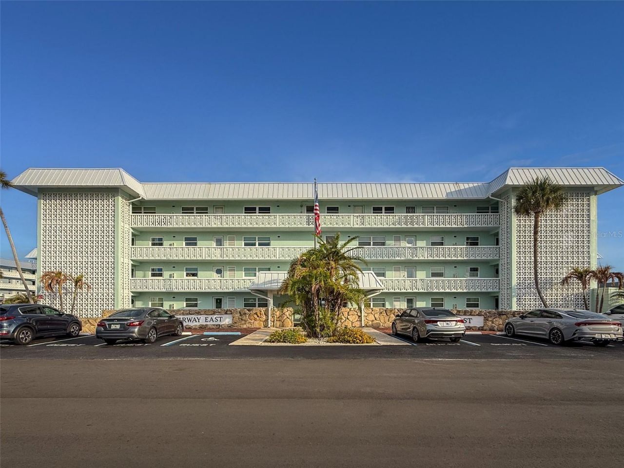 325 N Causeway, Unit D304, New Smyrna Beach, FL 32169 Photo