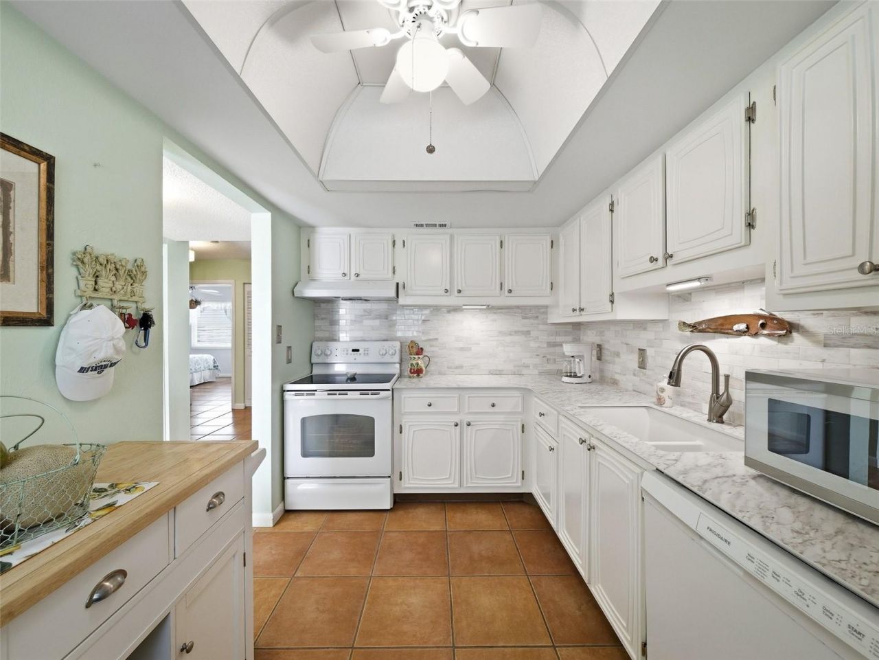 325 N Causeway, Unit D304, New Smyrna Beach, FL 32169 Photo
