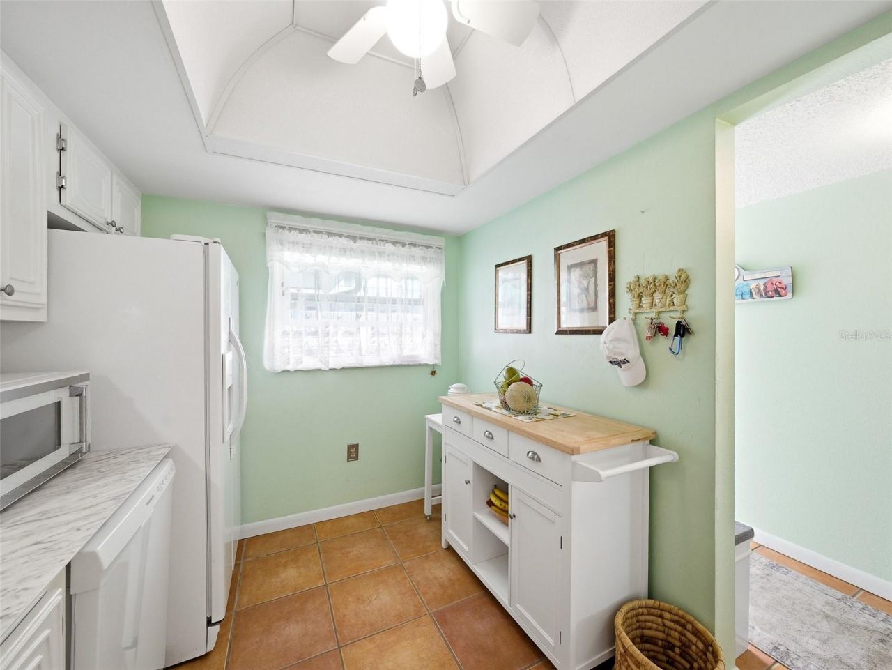 325 N Causeway, Unit D304, New Smyrna Beach, FL 32169 Photo