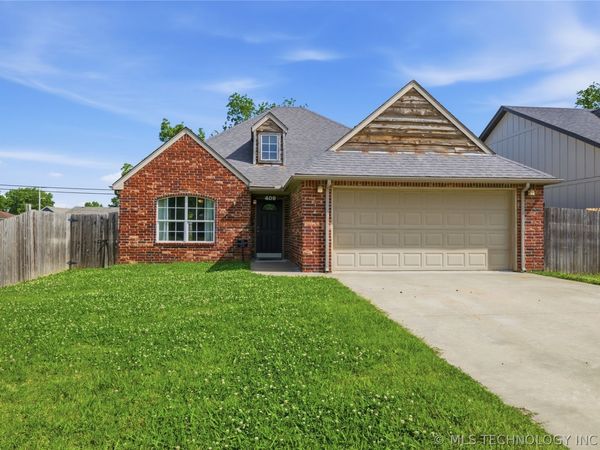 409 E Pine Street , Skiatook, OK 74070